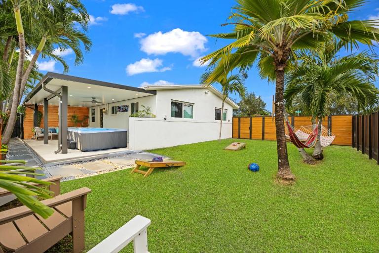 2BR, Families, Pets, Medical Stays, Hot Tub - B&B Miami