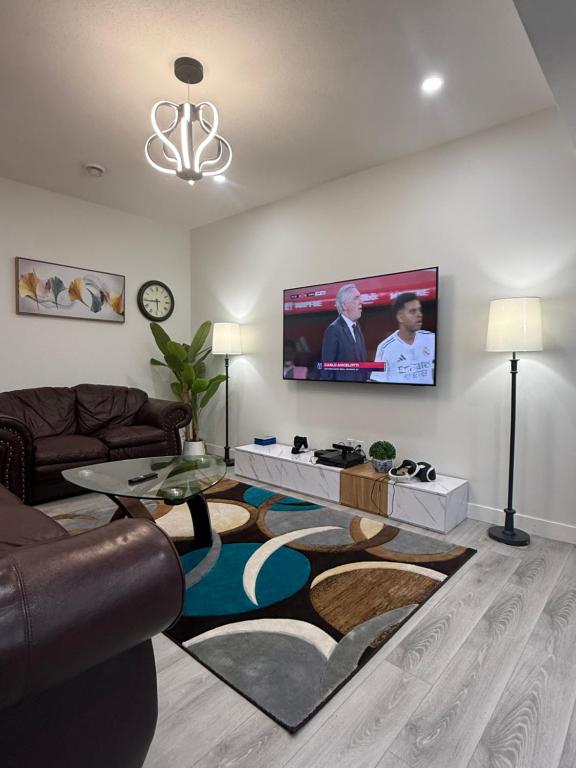 Maxti Guest Suite, Northwest Calgary - B&B Calgary