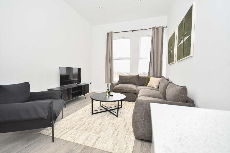 Spacious & Bright 1BED Apartment nr Etihad Stadium - B&B Manchester