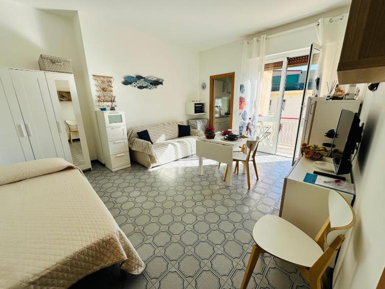 Appartamenti Giulia2 - Palazzo Milano - B&B Diano Marina