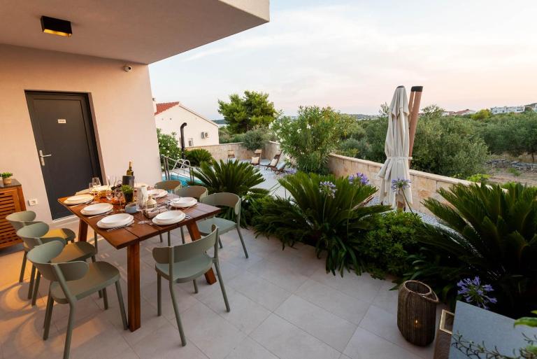 Vodice For You - Holiday Homes Villa D-lux - Chambres d'hôtes Vodice