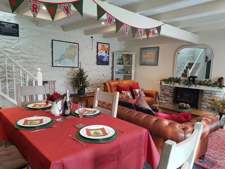 2 Bedroom Cottage Close to Perranporth Beach - B&B Roche