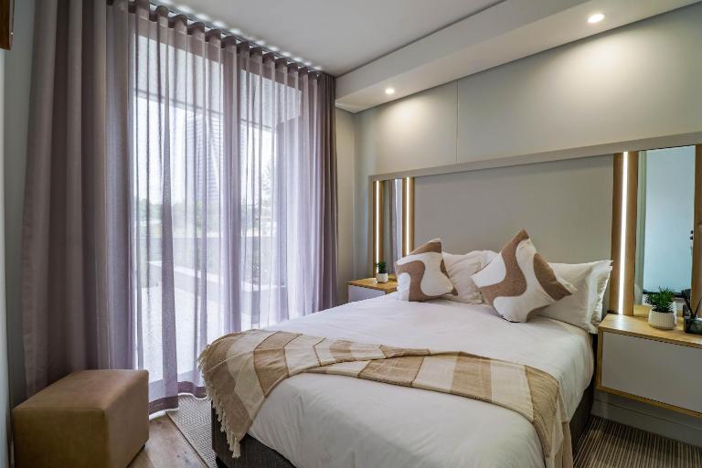 Waterfall Ellipse-4014 Patimo Opulent Apartment - B&B Midrand