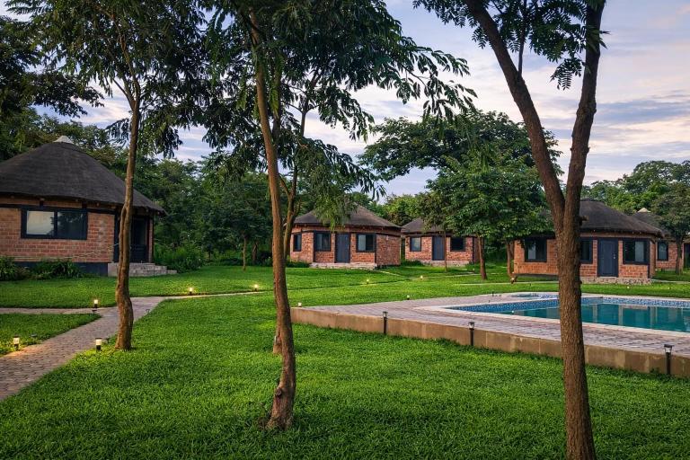 The Hedge Cottages Near Lubambe, Mingomba and KCM Mines - Chambres d'hôtes Chililabombwe