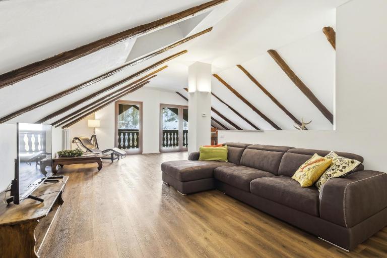 Hostdomus - Inside Alps Suite - B&B Cesana Torinese