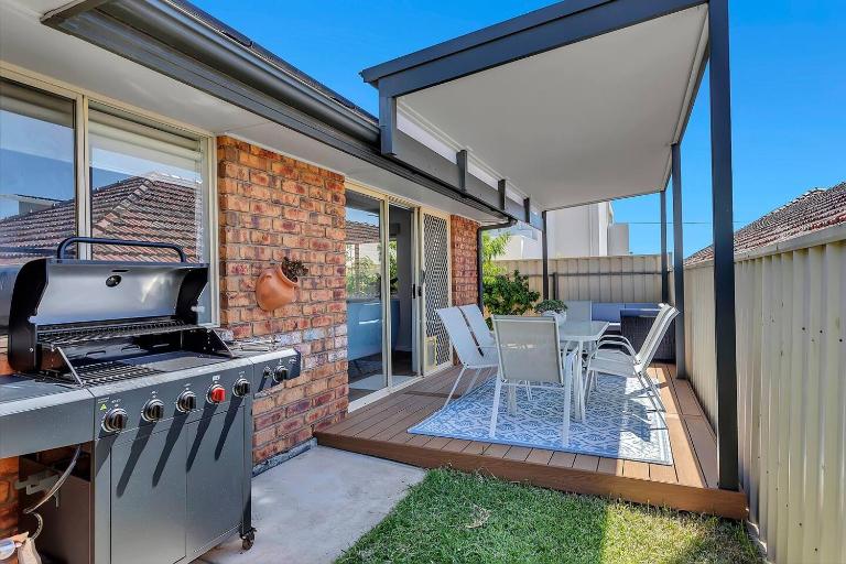 Seacliff Haus - Walk to Beach, Jetty & Local Dining - B&B Marion