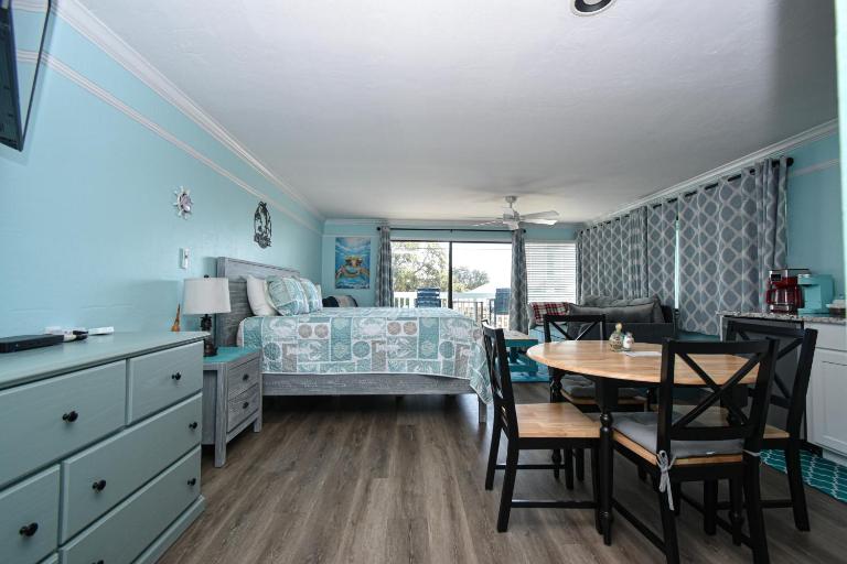 Cedar Key Islands Dolphins Cay Condo 230 - B&B Cedar Key