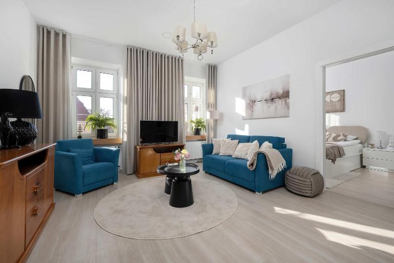 Stylish Apartment Located in the Old Town Close to Attractions by Noclegi Renters - Ferienwohnung Wroclaw