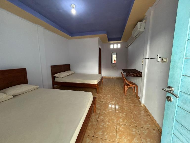 Defan Home Stay - B&B Labuan Bajo