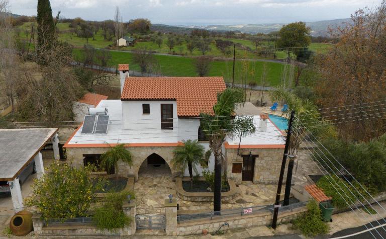 Koutsini Villa - Bed and Breakfast Páno Akourdáleia