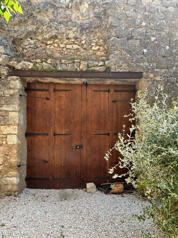 Maison et studio avec jardin et bassin - B&B Cornillon