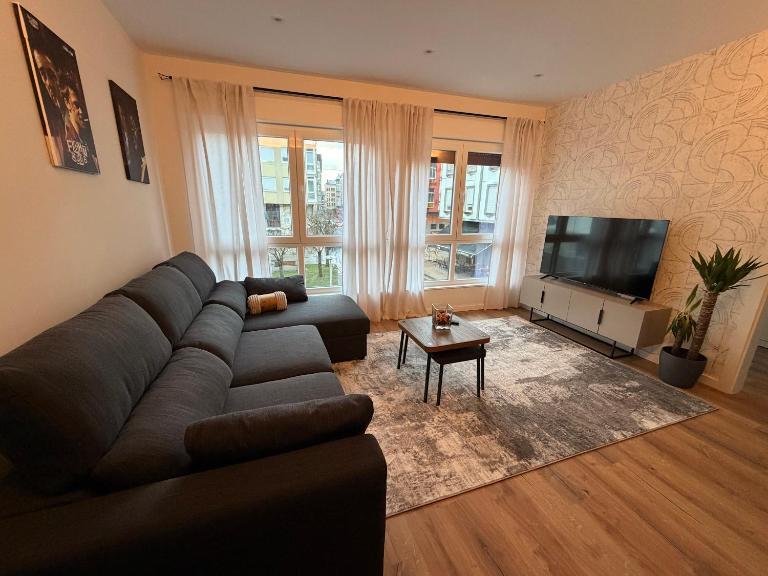 Milagrosa Square - Bed and Breakfast Lugo