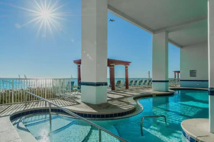 16th-Floor Corner Condo at Majestic Beach Resort w/ Panoramic Gulf Views - Chambres d'hôtes Panama City Beach