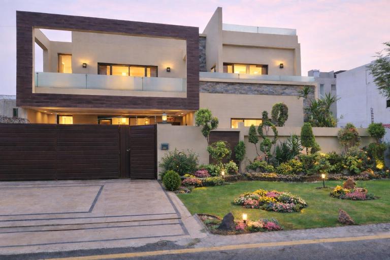 Haven Lodge Lahore by Haven Holiday Homes - 3BR Portion in Luxury Home for Family Stay - B&B Lahore