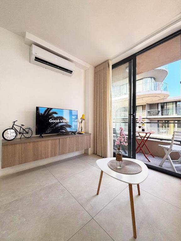 Paceville Glow 7 - B&B San Julián