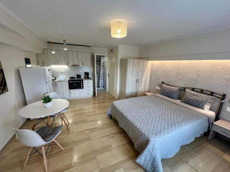 Pythagoreio Main Street Apartment - Ferienwohnung Pythagorion