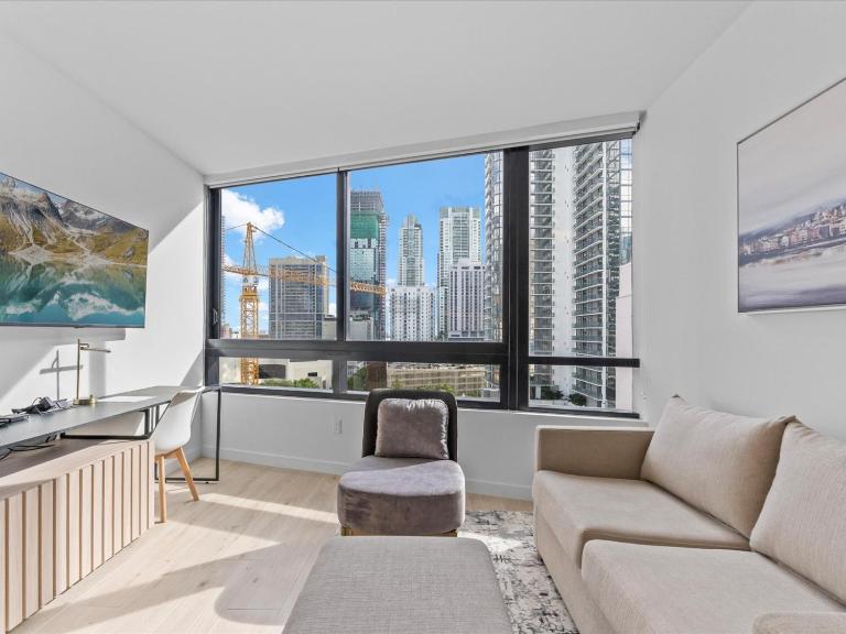 Downtown Miami w Pool Coworking & Rooftop - B&B Miami