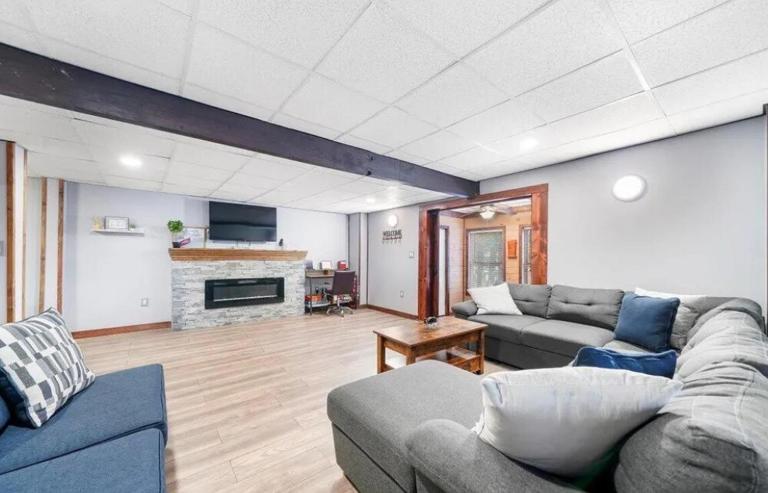 Peaceful 4 Bedroom Home located near Lake - B&B Hawley