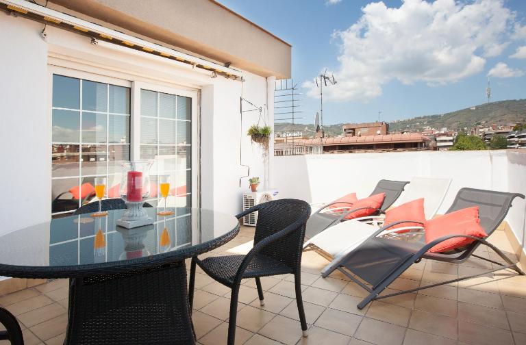 Sarria Attic - B&B Barcelona