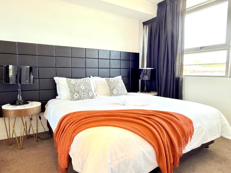 Chatswood Exeutive Condo - 2 Bedrooms 2 Bathrooms with King Bed - B&B Sydney