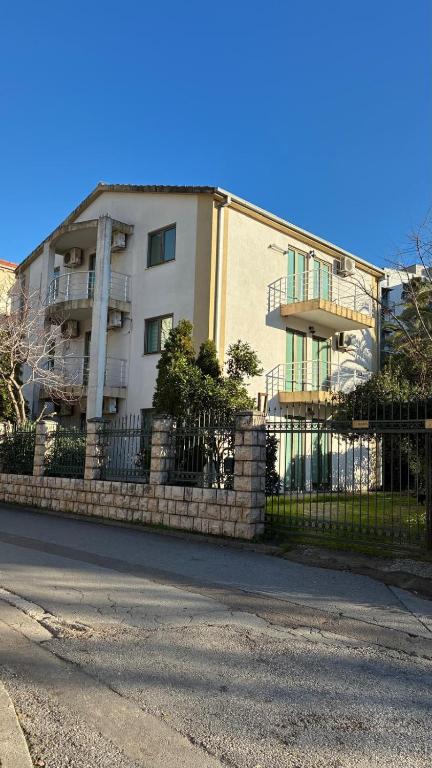 Apart Ludmila - B&B Bečići