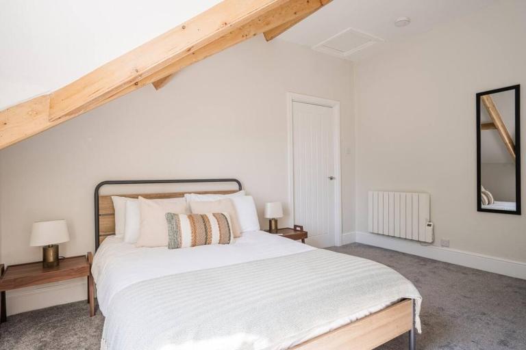2-Bed · City Centre · Sleeps 4 - B&B Cardiff