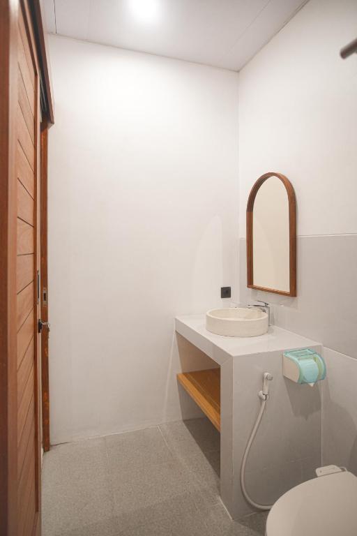 V House Uluwatu - B&B Padang