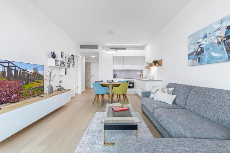 Luxury Sky Park Apartment - Panoramic Castle Views - B&B Bratislava