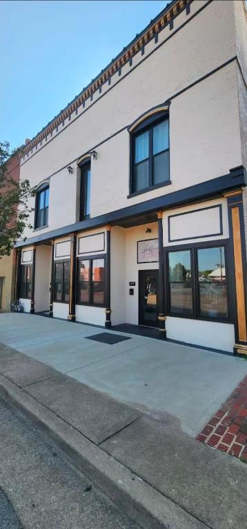 The Luxe Building- 2 Bedroom Apartment in Metropolis - B&B Metropolis