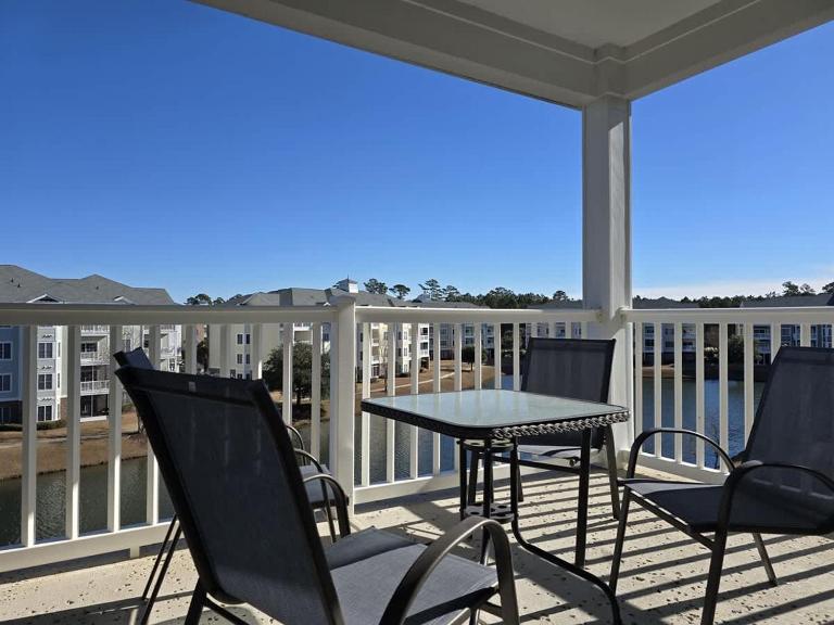 Relaxing Condo Retreat-Pool & Hot Tub - B&B Myrtle Beach