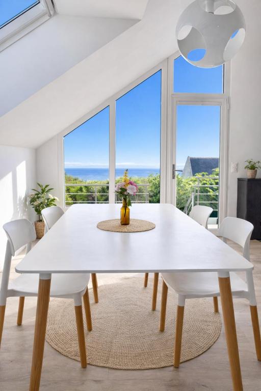 Tipoz'Immo - Brise Marine 1 accès direct plage - vue mer - spot de surf - wifi inclus - linge inclus et lits faits - balcon - parking gratuit - proches des commerces - Chambres d'hôtes Plozévet