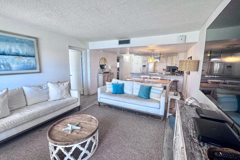 Pinnacle Port C2-702 - Seas The Day - B&B Panama City Beach