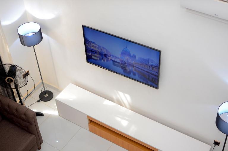 Spacious house with constant electricity and game - B&B Ibadan