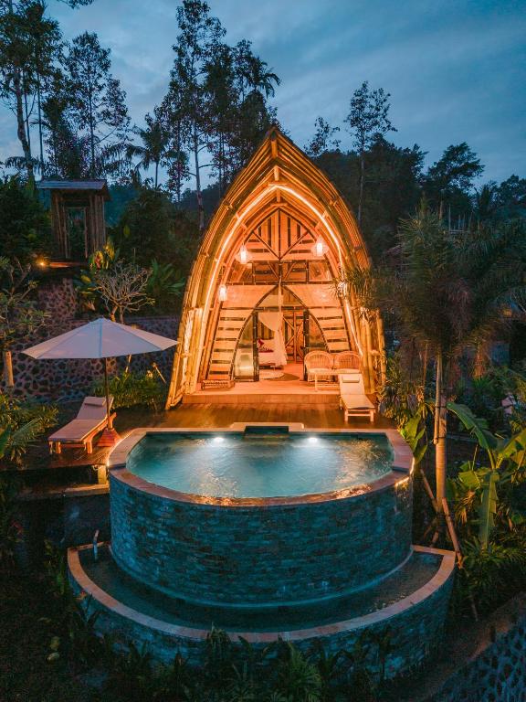 Lotus Bamboo House by Arcada Bali - Chambres d'hôtes Sidemen