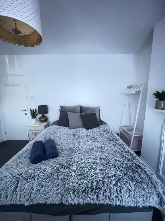 Artsy Minimalist Suite - Ferienwohnung Southend-on-Sea