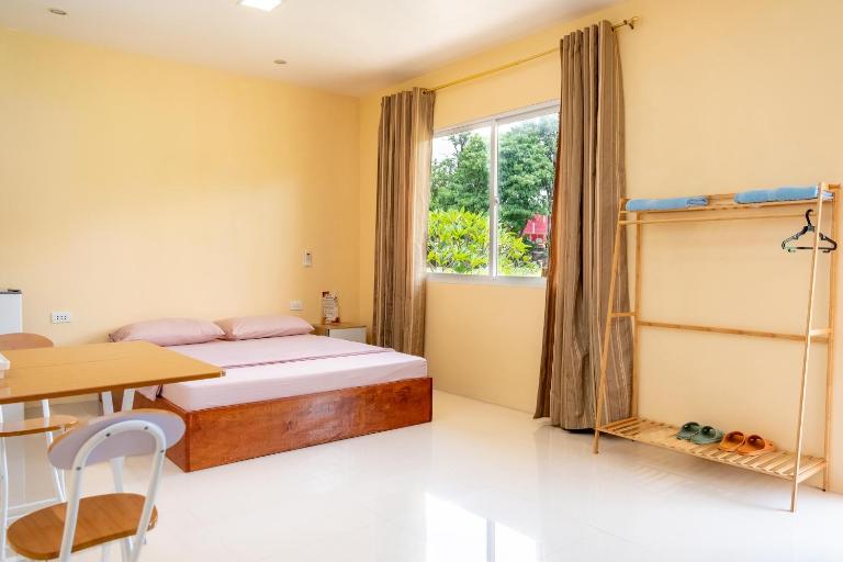 E and C Tourist Inn Regular Room B - Bed and Breakfast Daro