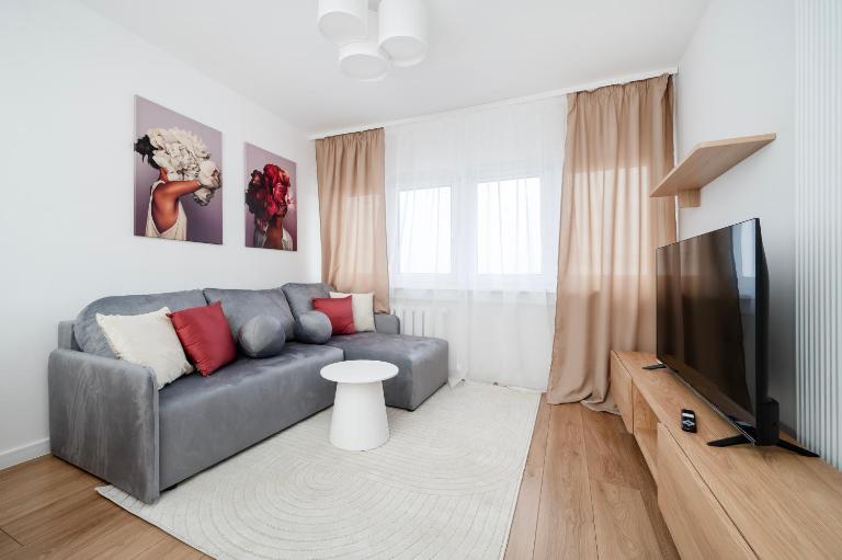 Zelwerowicza Bright Apartment by BookingHost - B&B Łódź