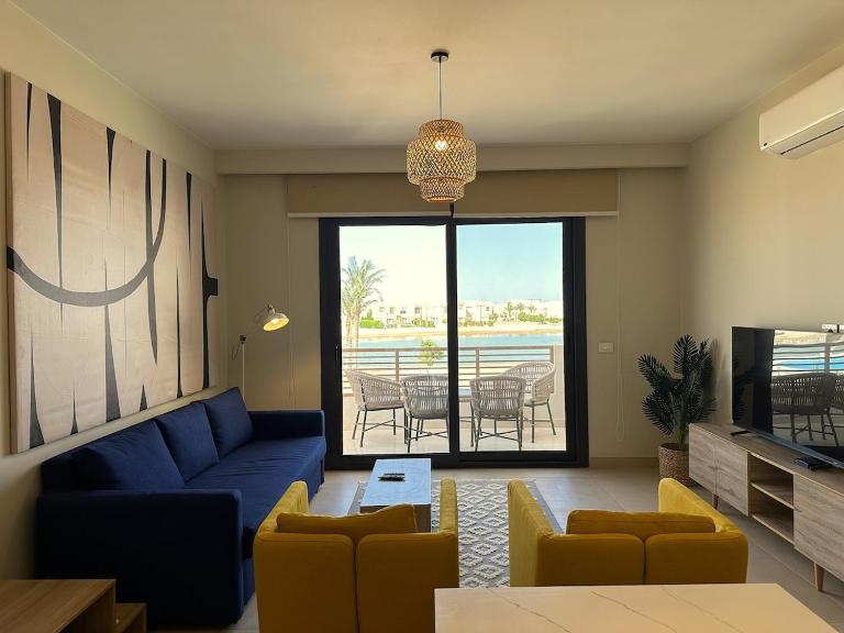 Colorful 1BR Apt-Free Pool & Lagoon Access In ElGouna - B&B Hurghada