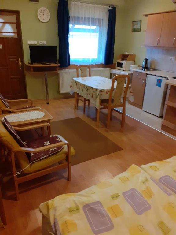 Andor apartman - Chambres d'hôtes Hévíz