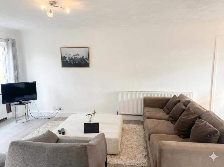 Modern Maidenhead Retreat, 3Bed, 1 Bath - Bed and Breakfast Maidenhead
