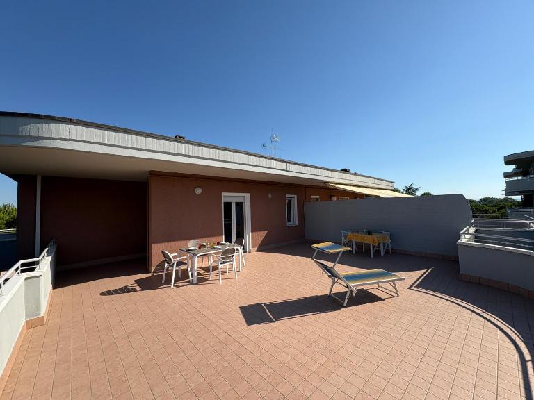 Attico Maestro Tiberio - appartamento a Pinarella di Cervia - B&B Cervia