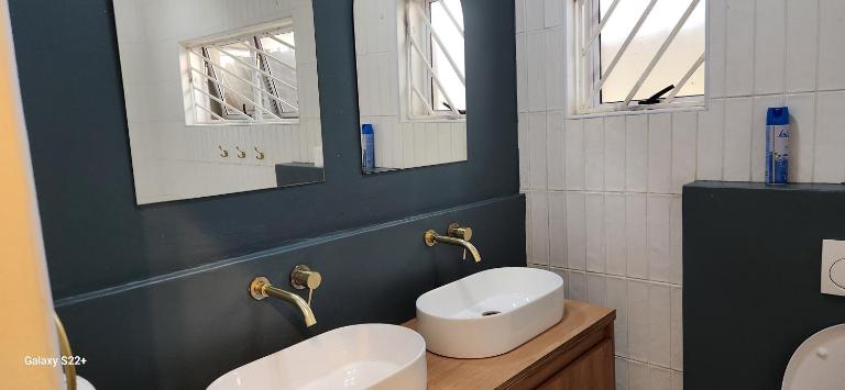 Makoya Guest house - B&B Germiston