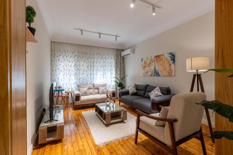 Zamalek Top-Notch 2BR Serviced Apartment - Apt10 - La Maison by Abouelazm - B&B Cairo