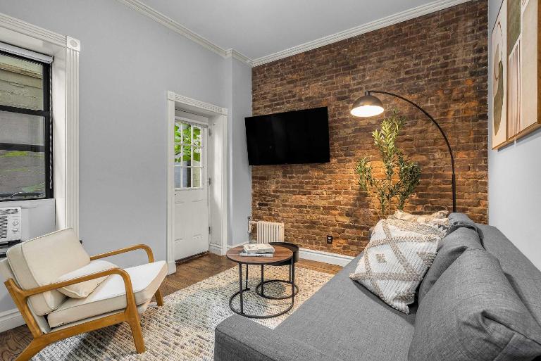 Bold Manhattan Base in Prime Nolita - B&B New York