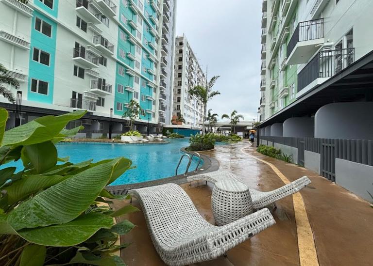 Clover88 Studio Room is in the City but with a seaview - B&B Mandaue City