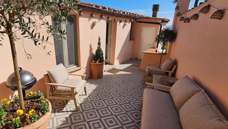 Newly renovated apartment in heart of Terricciola - B&B Terricciola