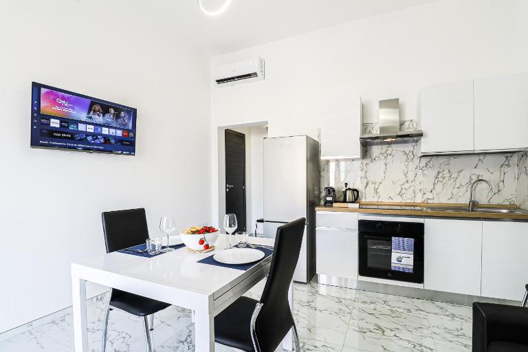 Nettuno 80 by Casa di Marco - B&B Lido Conchiglie