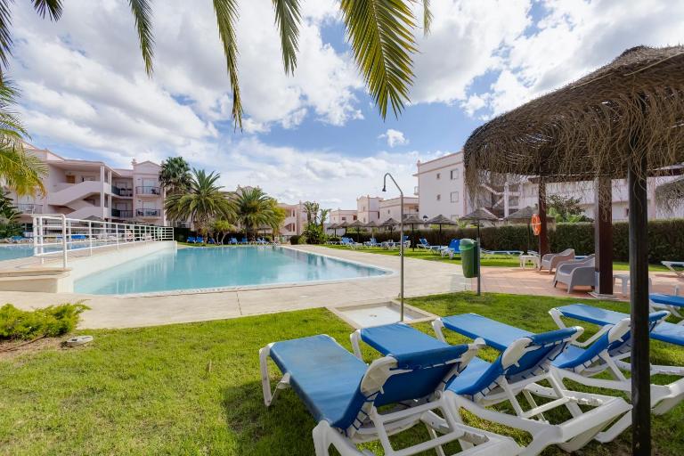 Beachside oasis with Pool - B&B Senhora da Luz