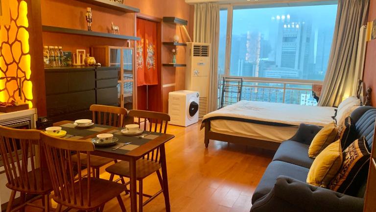 Beijing CDB- Cozy flat with Queen bed and City view - Ferienwohnung Beijing
