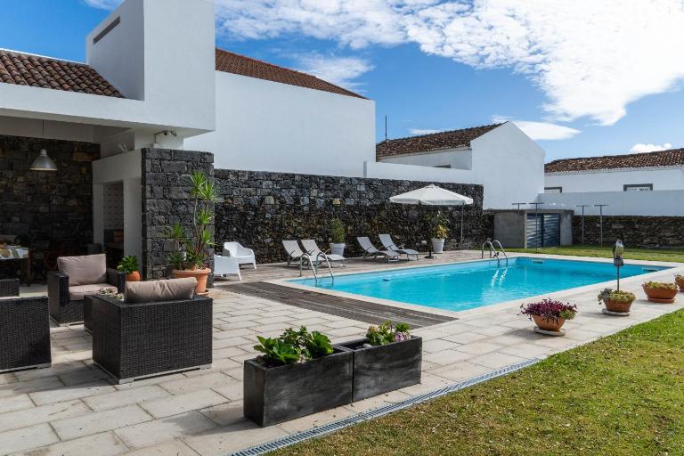 Casa da Arvore Chale by Green Vacations - B&B Calheta
